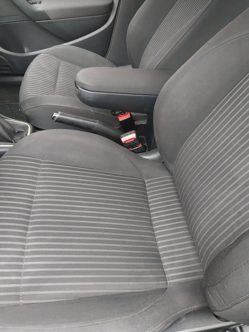 VW Polo 1.6 TDI, снимка 5 - Автомобили и джипове - 52584184