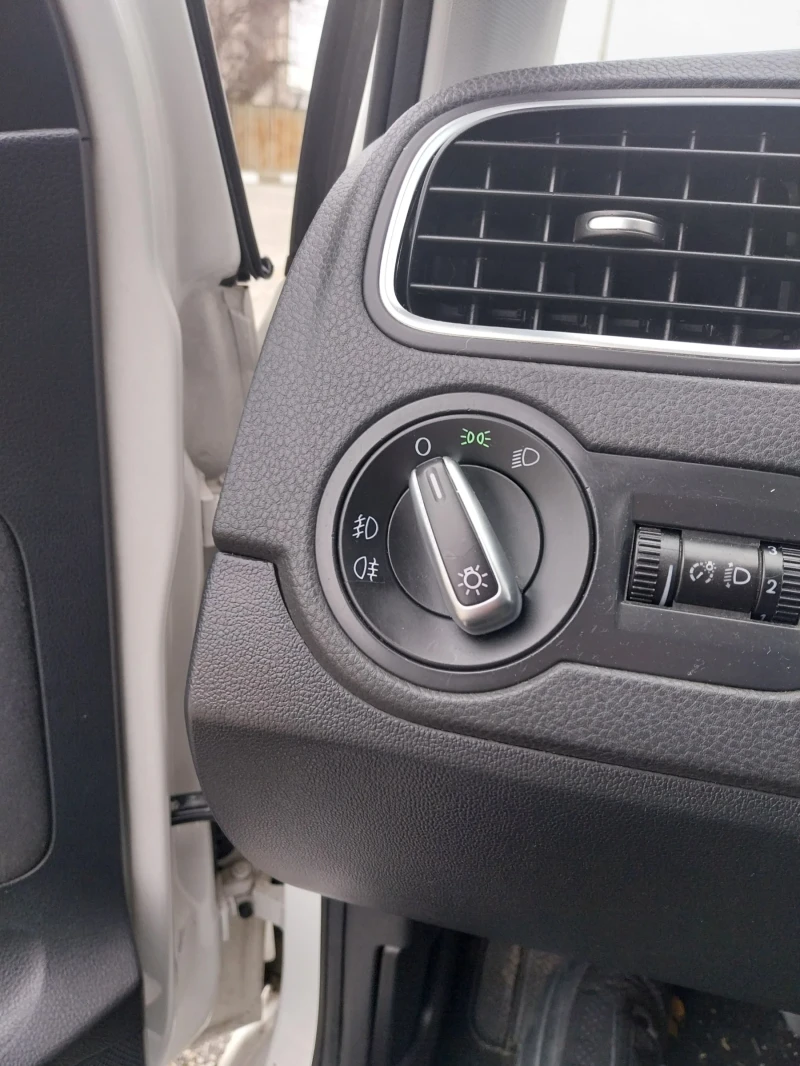 VW Polo 1.6 TDI, снимка 9 - Автомобили и джипове - 52584184