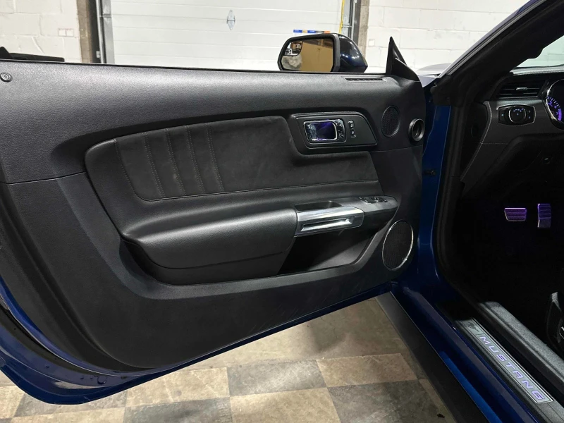 Ford Mustang GT CARFAX АВТО КРЕДИТ , снимка 10 - Автомобили и джипове - 52725395