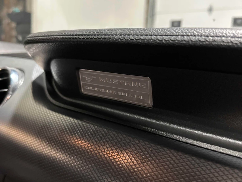 Ford Mustang GT CARFAX АВТО КРЕДИТ , снимка 13 - Автомобили и джипове - 52725395