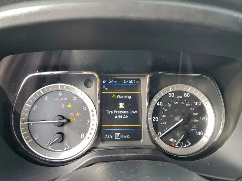 Nissan Teana 5.6L 8 Rear-wheel drive, снимка 11 - Автомобили и джипове - 52904761