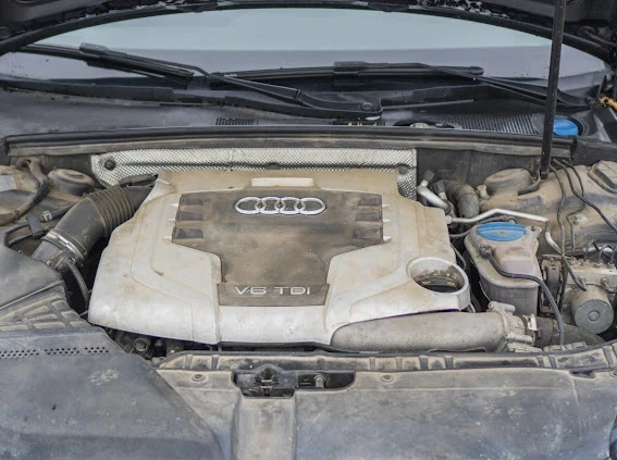 Audi A4 3.0 TDI, снимка 17 - Автомобили и джипове - 53224223