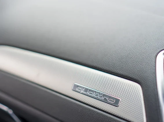 Audi A4 3.0 TDI, снимка 11 - Автомобили и джипове - 53224223