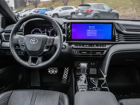 Toyota Camry XSE HYBRID * ЧЕРЕН САЛОН * 360 КАМ * 14К КМ * , снимка 11 - Автомобили и джипове - 55284423