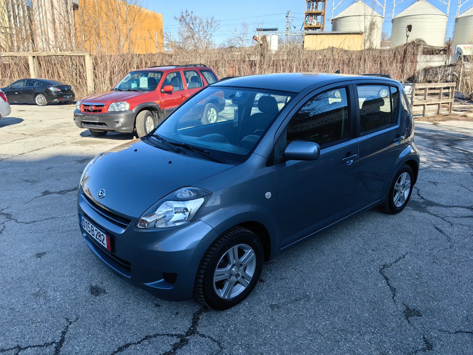 Daihatsu Sirion 1.3 бензин 91 кс, Facelift модел  - изображение 2