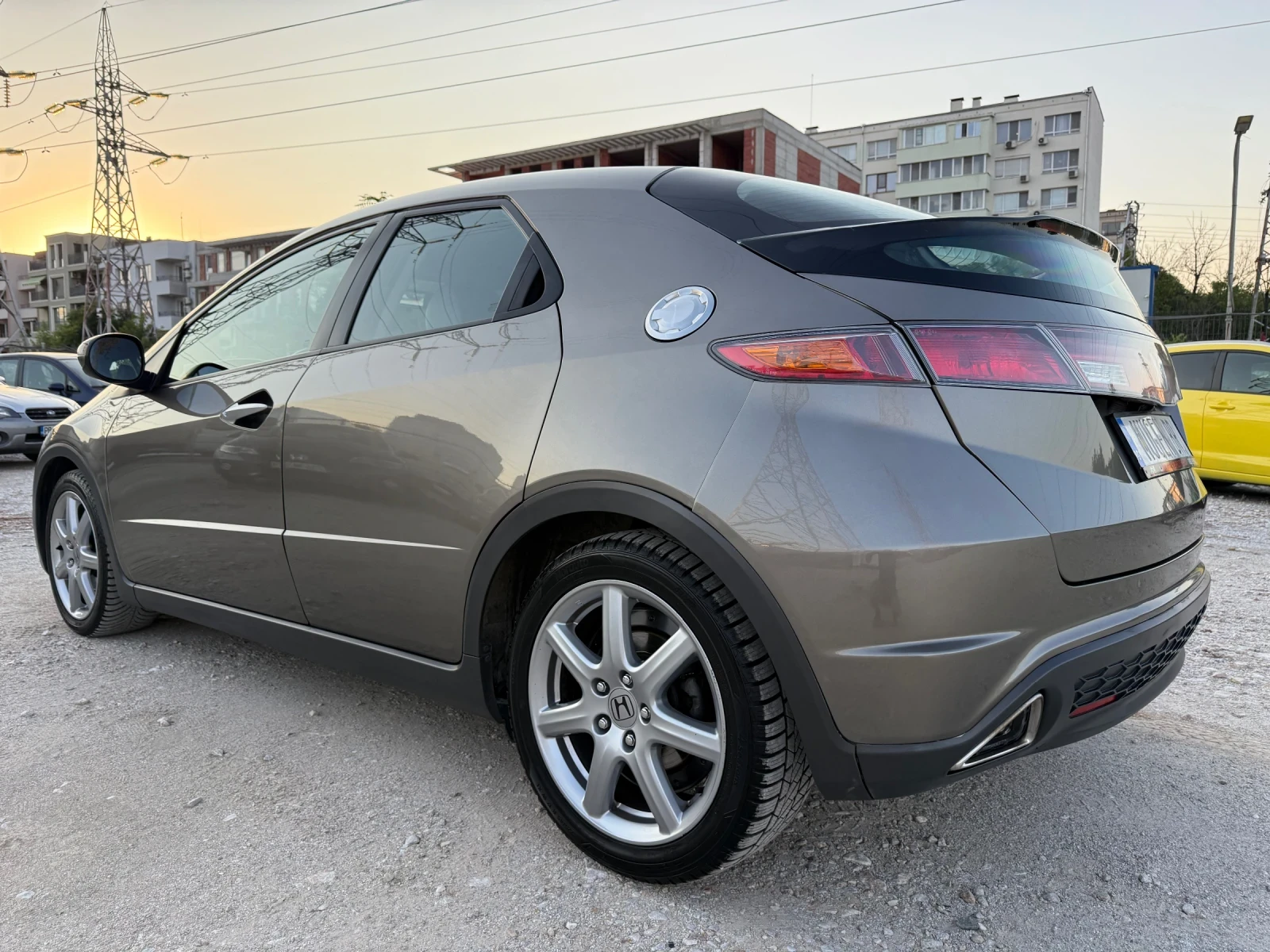 Honda Civic 1.8 i-VTEC / БЕНЗИН / ФРАНЦИЯ - изображение 5