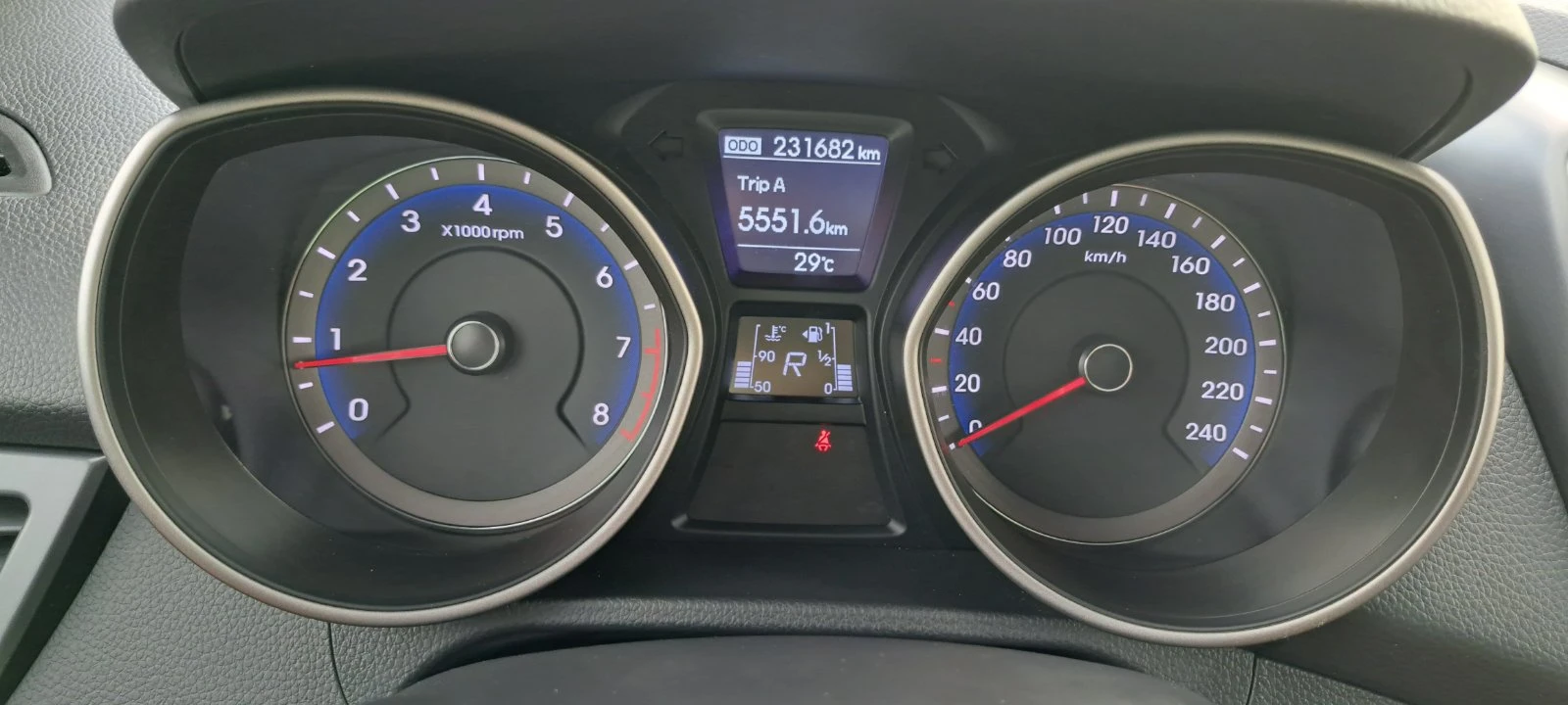Hyundai I30 1.6i Navi Avtomatic Panorama LED - изображение 10