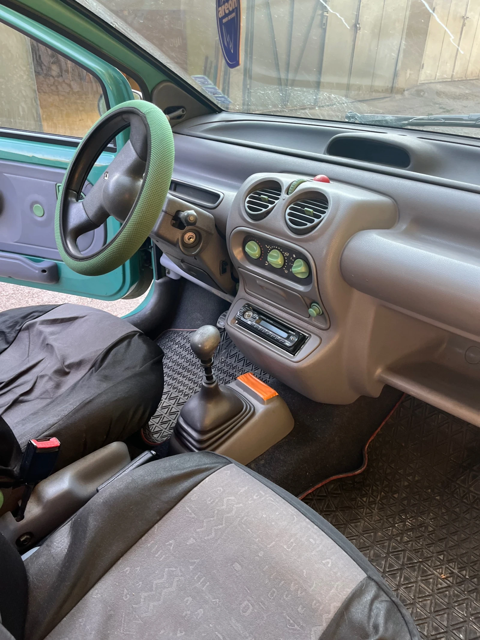 Renault Twingo  - изображение 10
