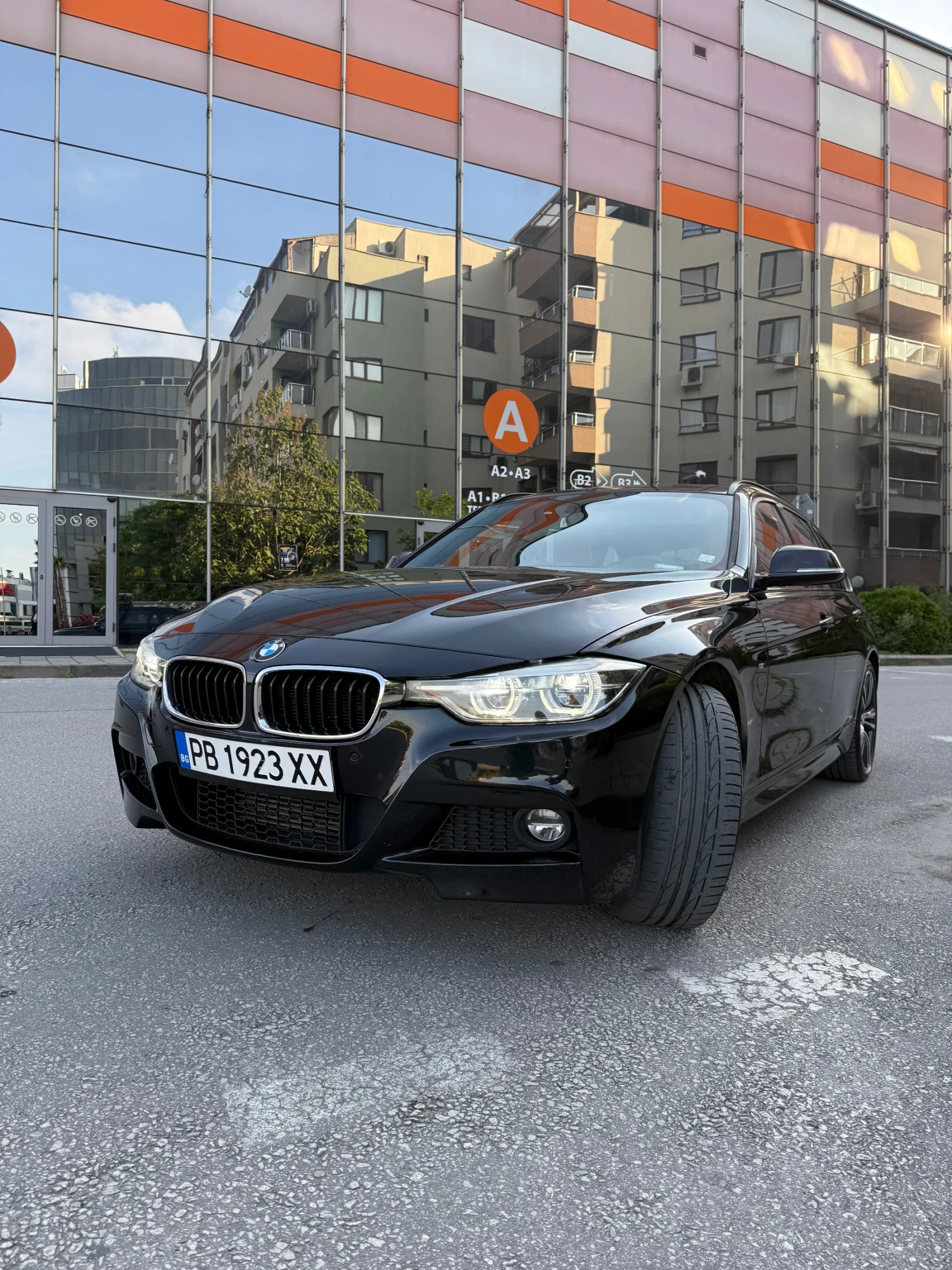 BMW 330 Individual / M-pack / Facelift - изображение 2