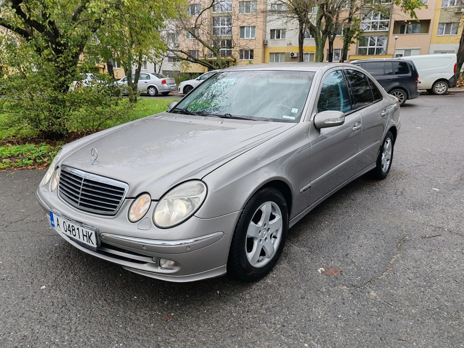 Mercedes-Benz E 220