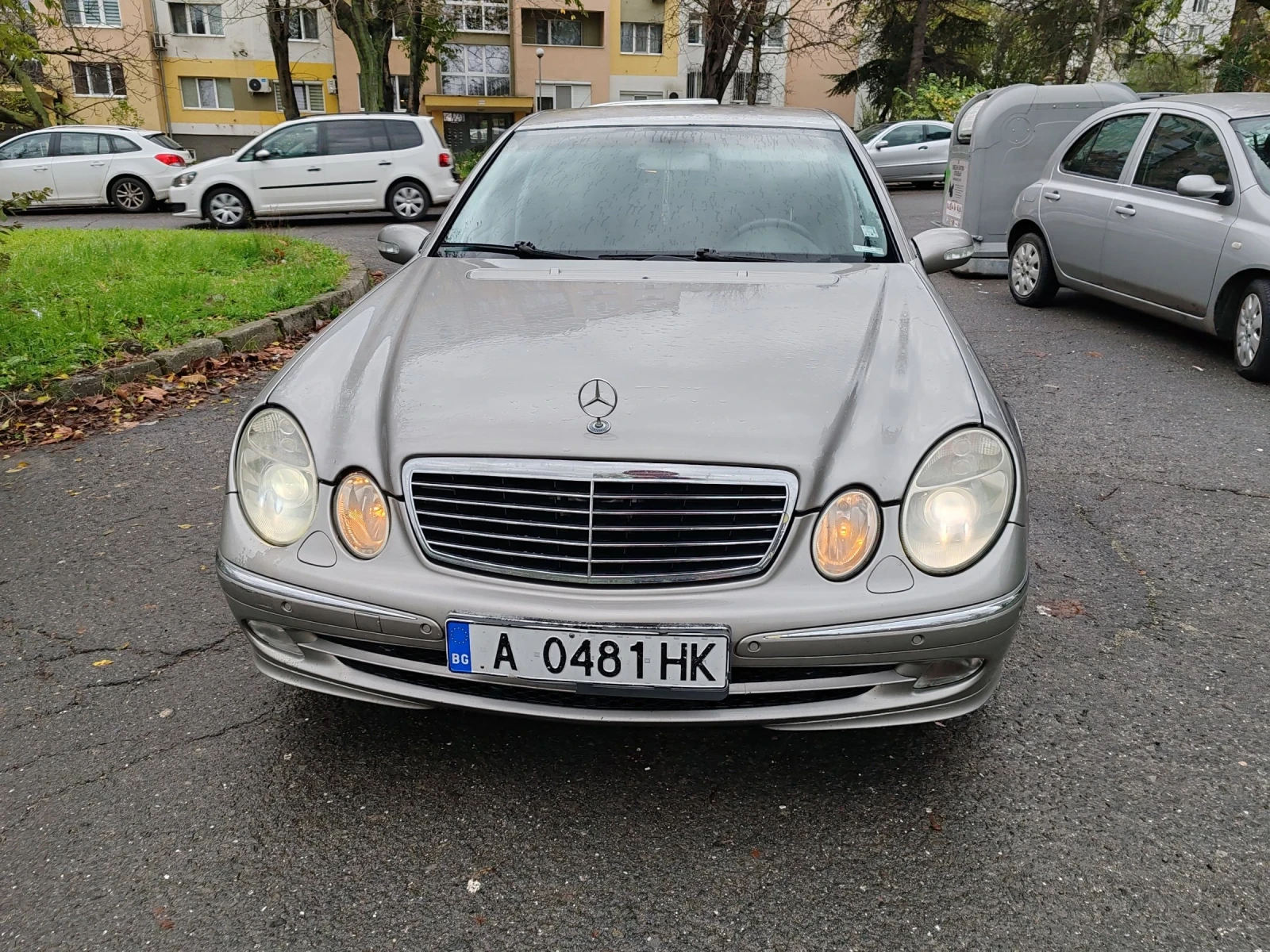 Mercedes-Benz E 220, снимка 2 - Автомобили и джипове - 53837305