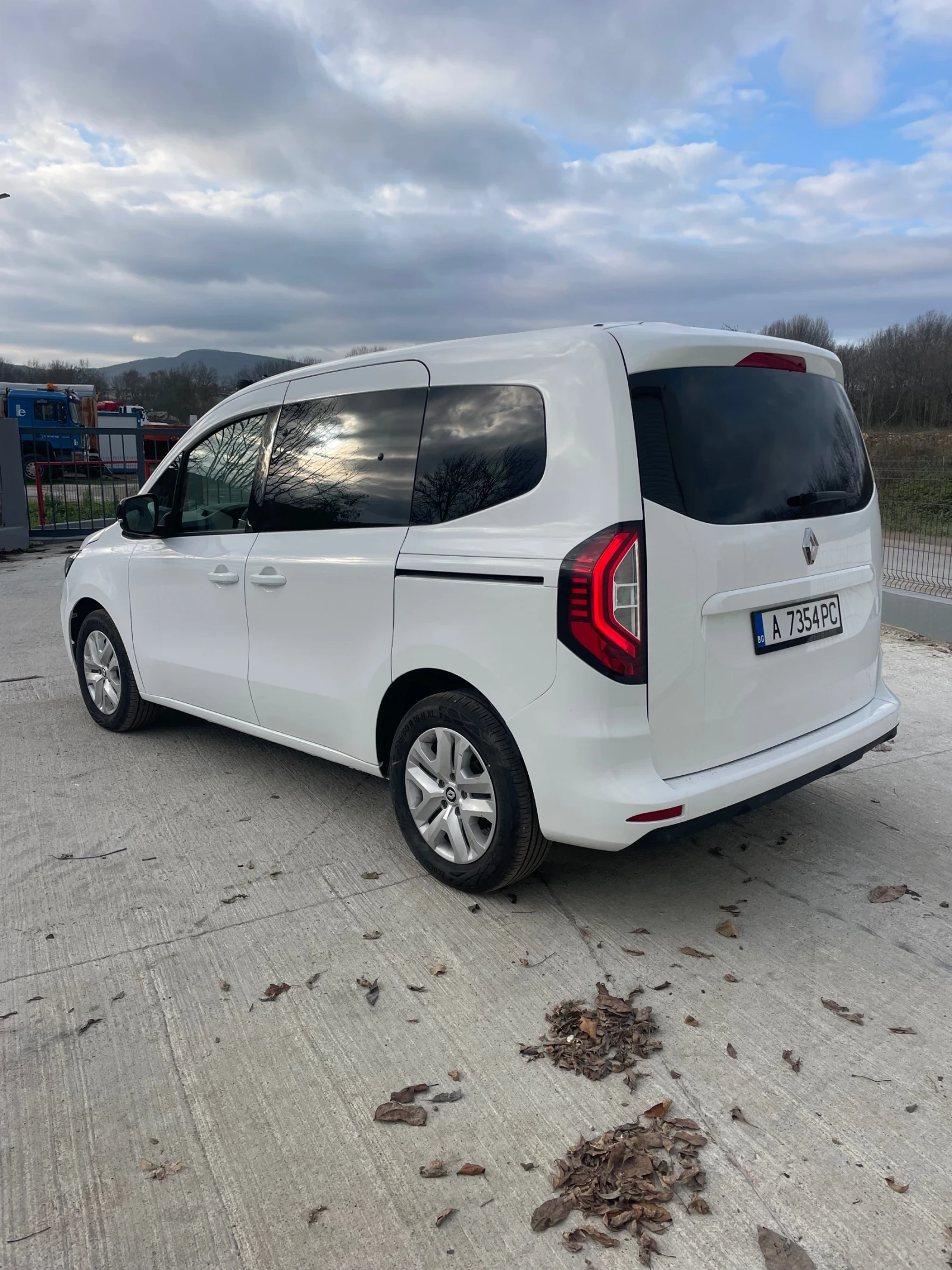 Renault Kangoo 1.5dci-95к.с. - изображение 5