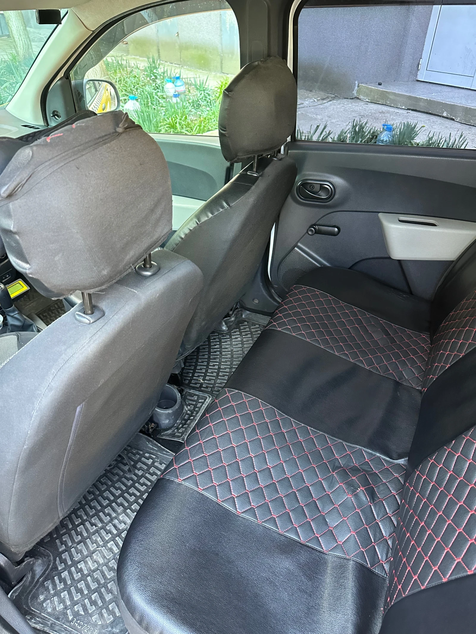 Dacia Lodgy 1.6, снимка 3 - Автомобили и джипове - 53859407