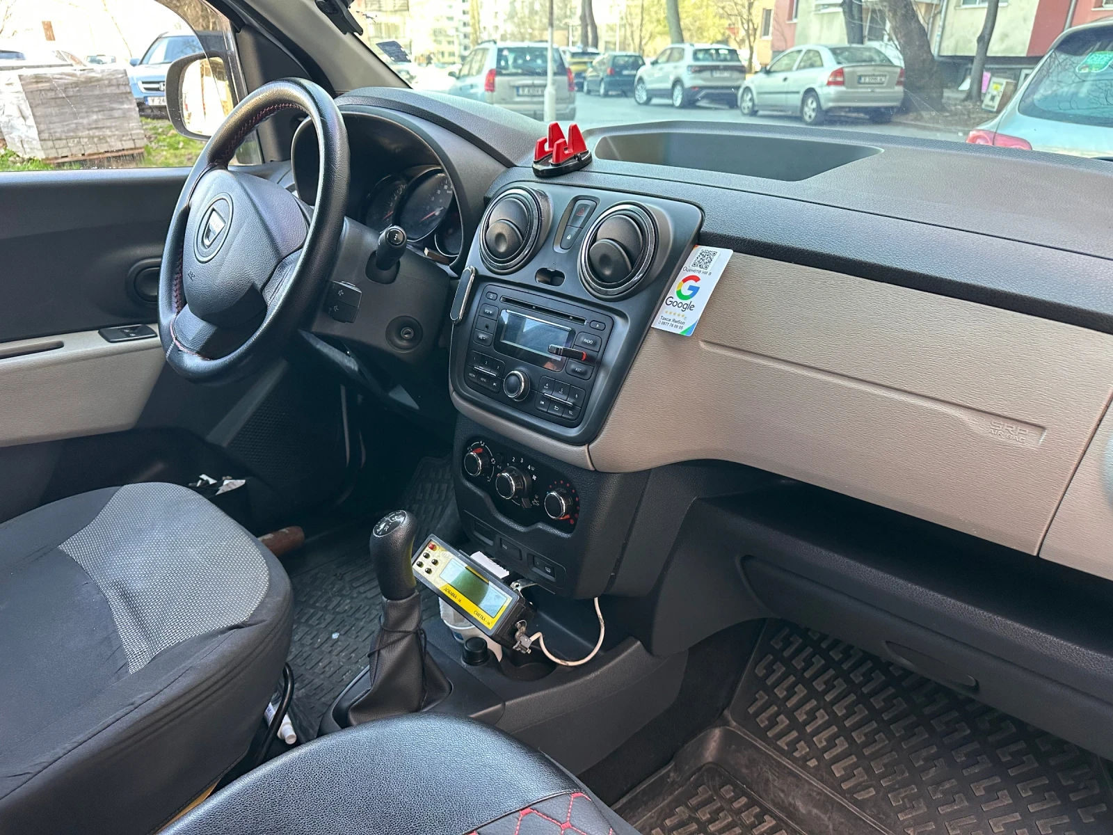 Dacia Lodgy 1.6, снимка 5 - Автомобили и джипове - 53859407