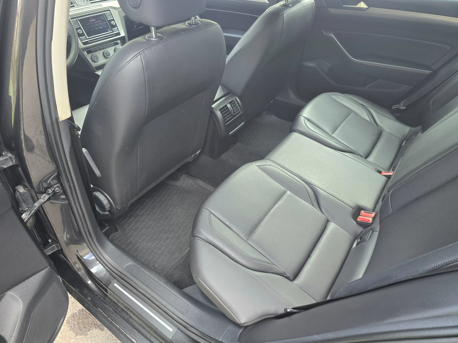 VW Passat 2.0TDI GERMANY FACE 2019год.!!!!!!, снимка 10 - Автомобили и джипове - 54295747