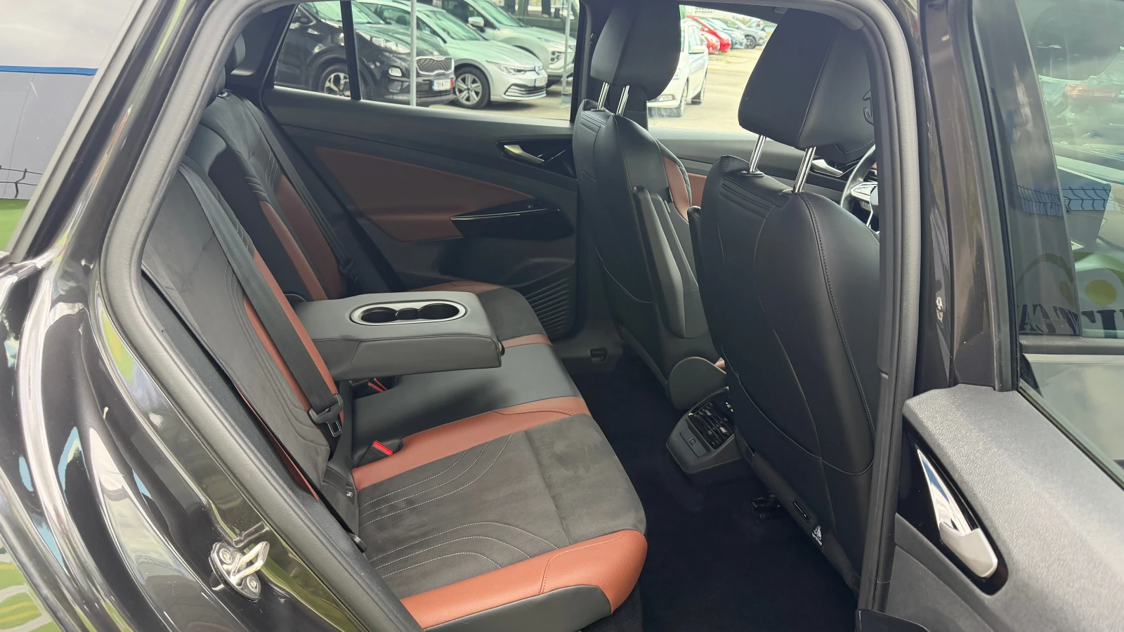 VW ID.4 Pro Performance 77 kWh, снимка 11 - Автомобили и джипове - 54305820