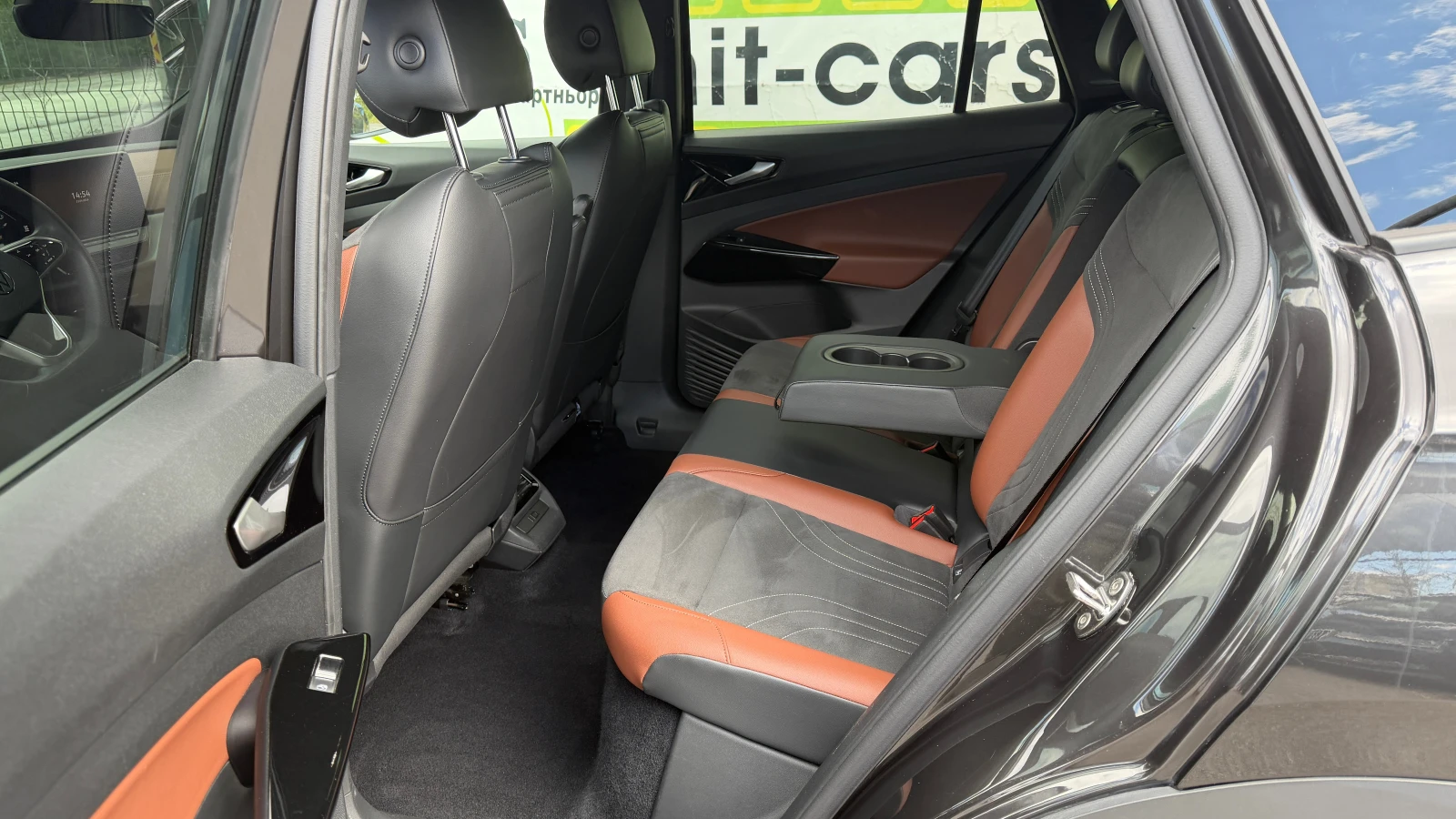 VW ID.4 Pro Performance 77 kWh, снимка 9 - Автомобили и джипове - 54305820