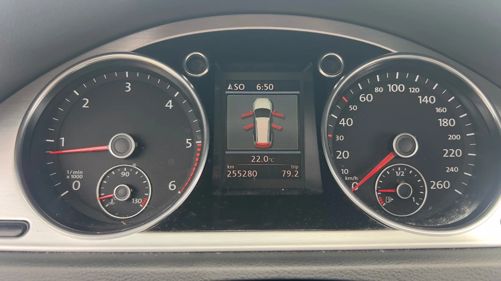 VW Passat 2.0 TDI , снимка 11 - Автомобили и джипове - 54559481