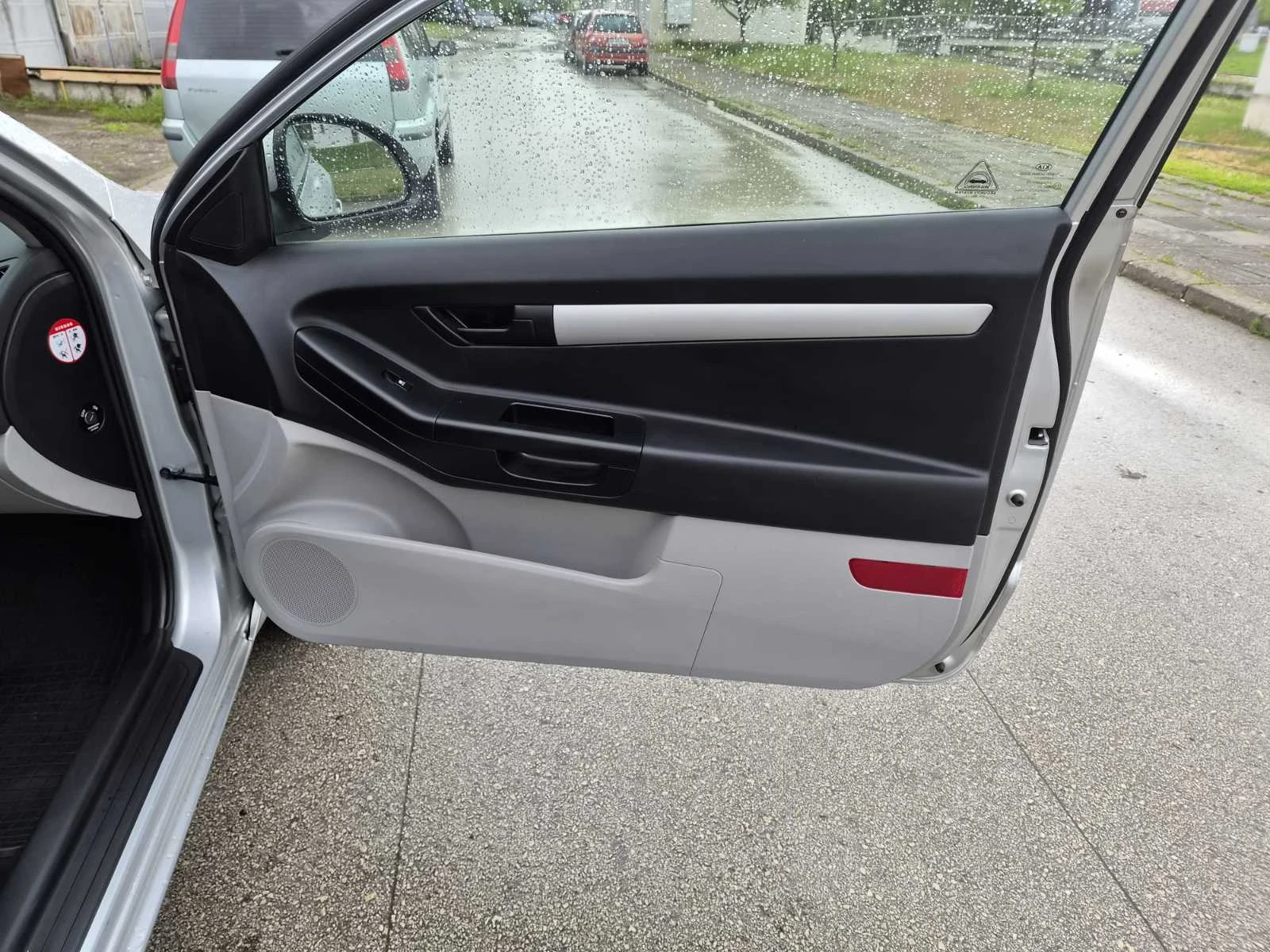 Kia Ceed 1.4, снимка 12 - Автомобили и джипове - 54622729