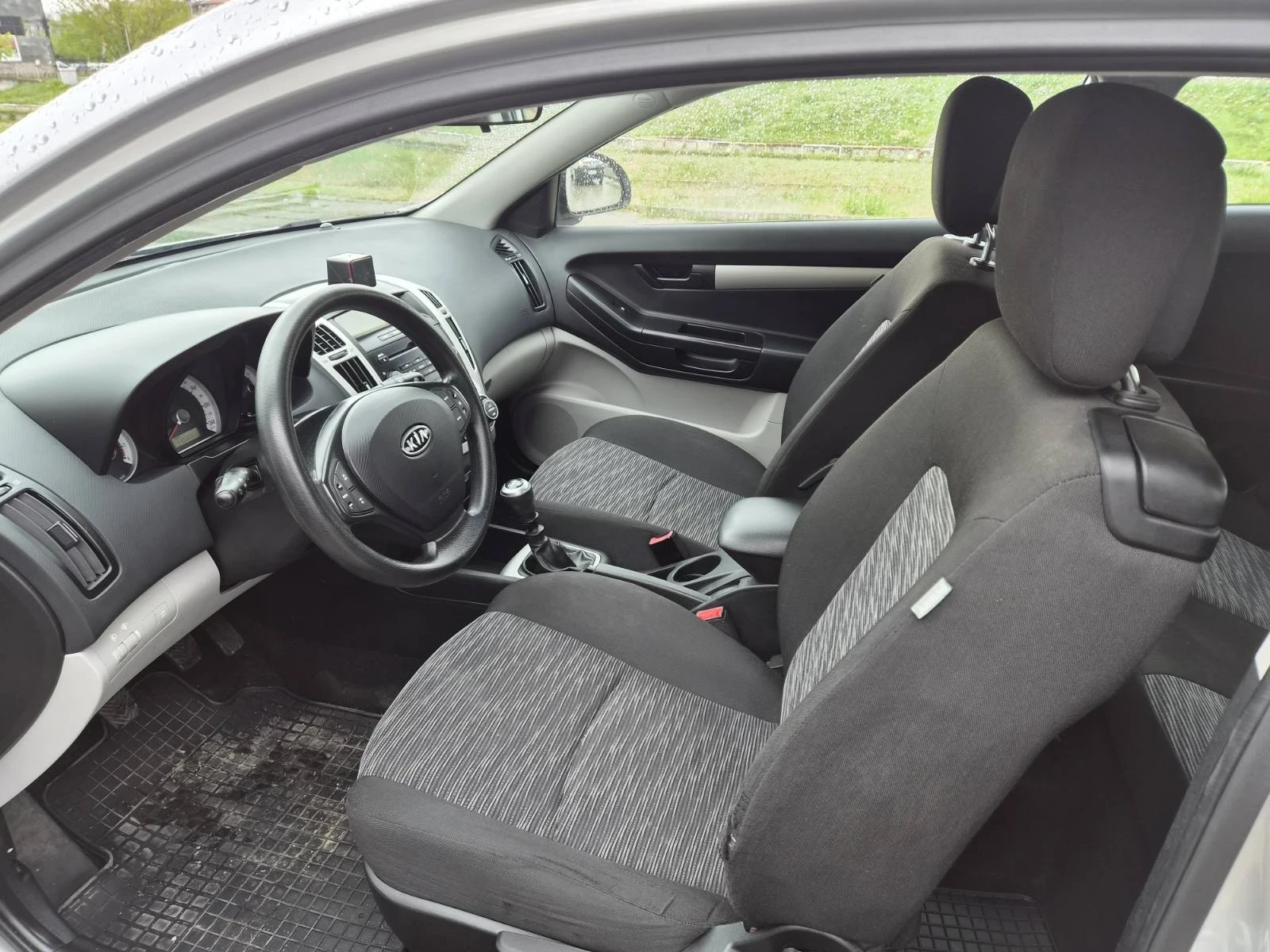Kia Ceed 1.4, снимка 6 - Автомобили и джипове - 54622729
