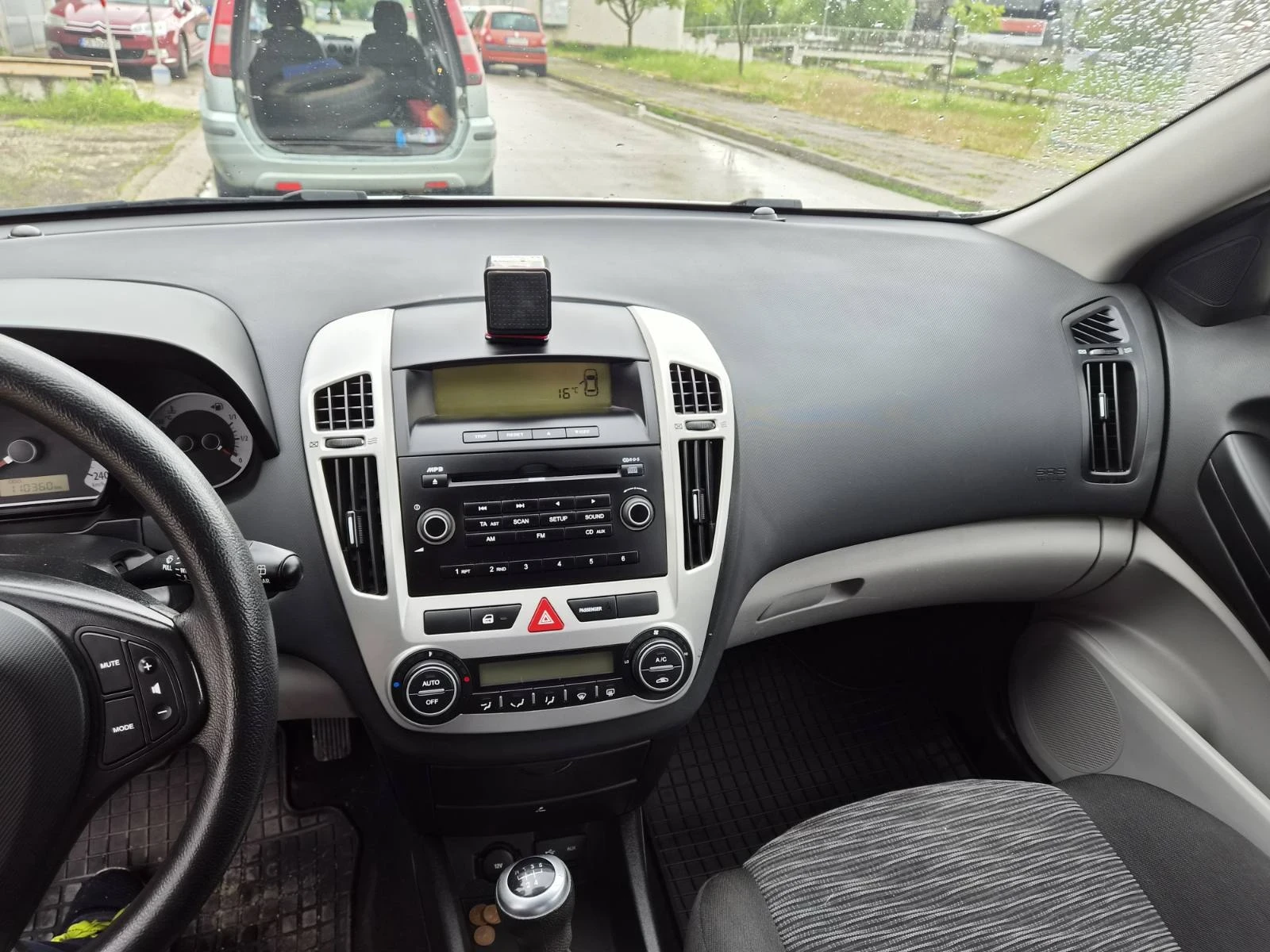 Kia Ceed 1.4, снимка 10 - Автомобили и джипове - 54622729