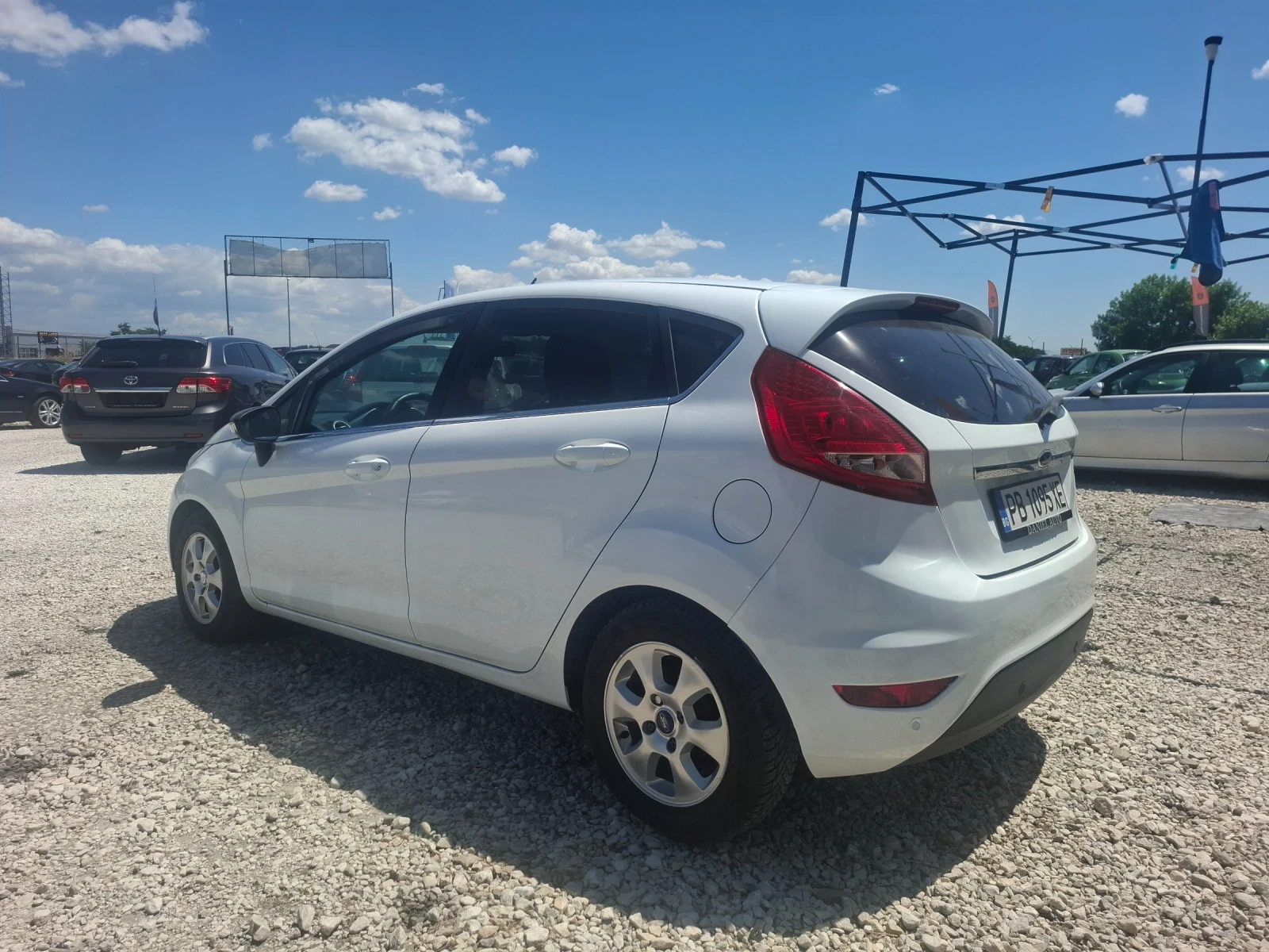 Ford Fiesta 1.6 TDI, 90k.c., снимка 4 - Автомобили и джипове - 55230943