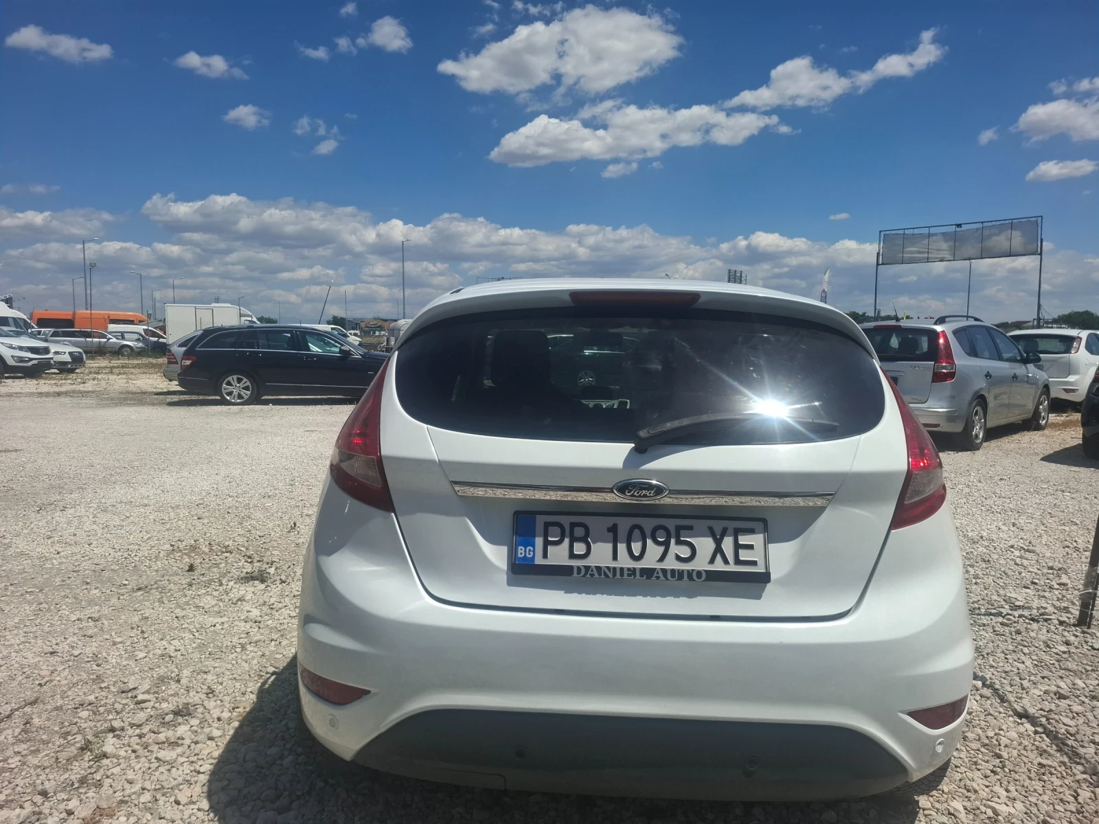 Ford Fiesta 1.6 TDI, 90k.c., снимка 5 - Автомобили и джипове - 55230943