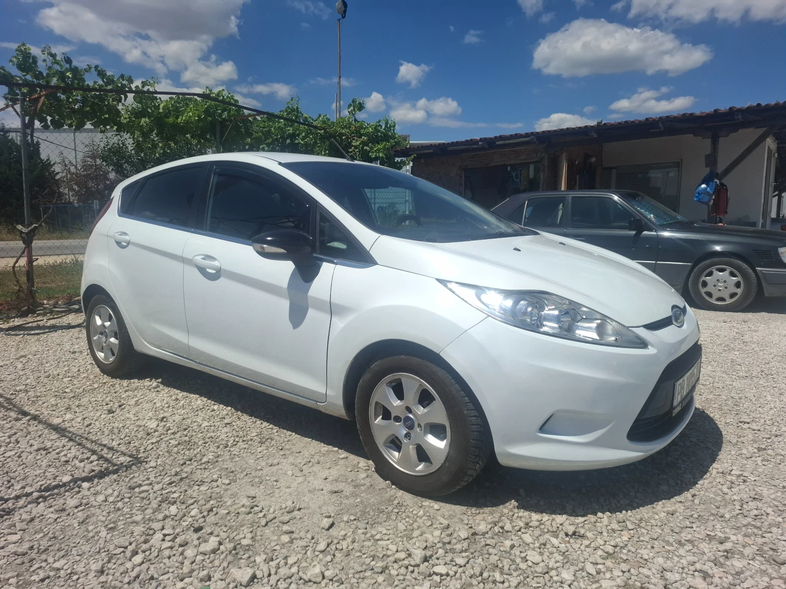 Ford Fiesta 1.6 TDI, 90k.c., снимка 3 - Автомобили и джипове - 55230943