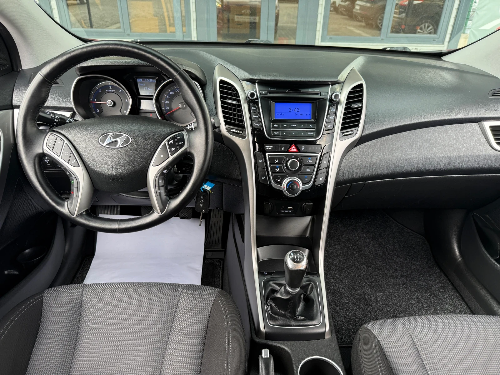 Hyundai I30 1.6 CRDI. KTEO, COC, 2 KEYS, снимка 9 - Автомобили и джипове - 55317492