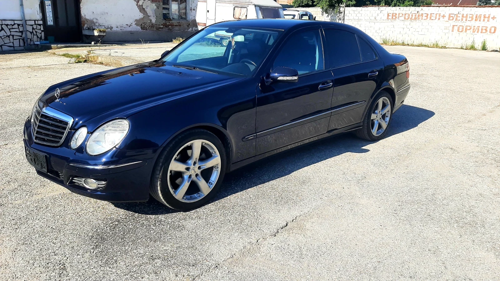 Mercedes-Benz E 220 Cdi Evo Avantgarde , снимка 3 - Автомобили и джипове - 55399664