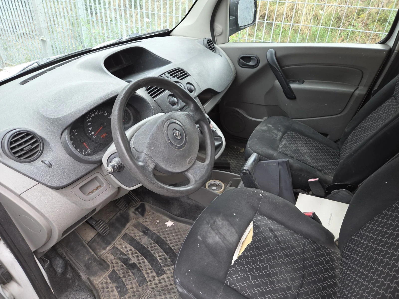 Renault Kangoo, снимка 4 - Автомобили и джипове - 55654319