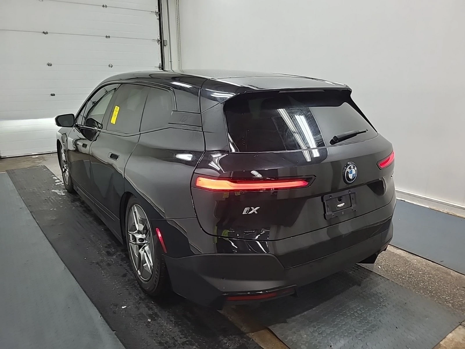 BMW iX XDRIVE50 - DISTRONIC - HEADUP | Mobile.bg � ����������� 4