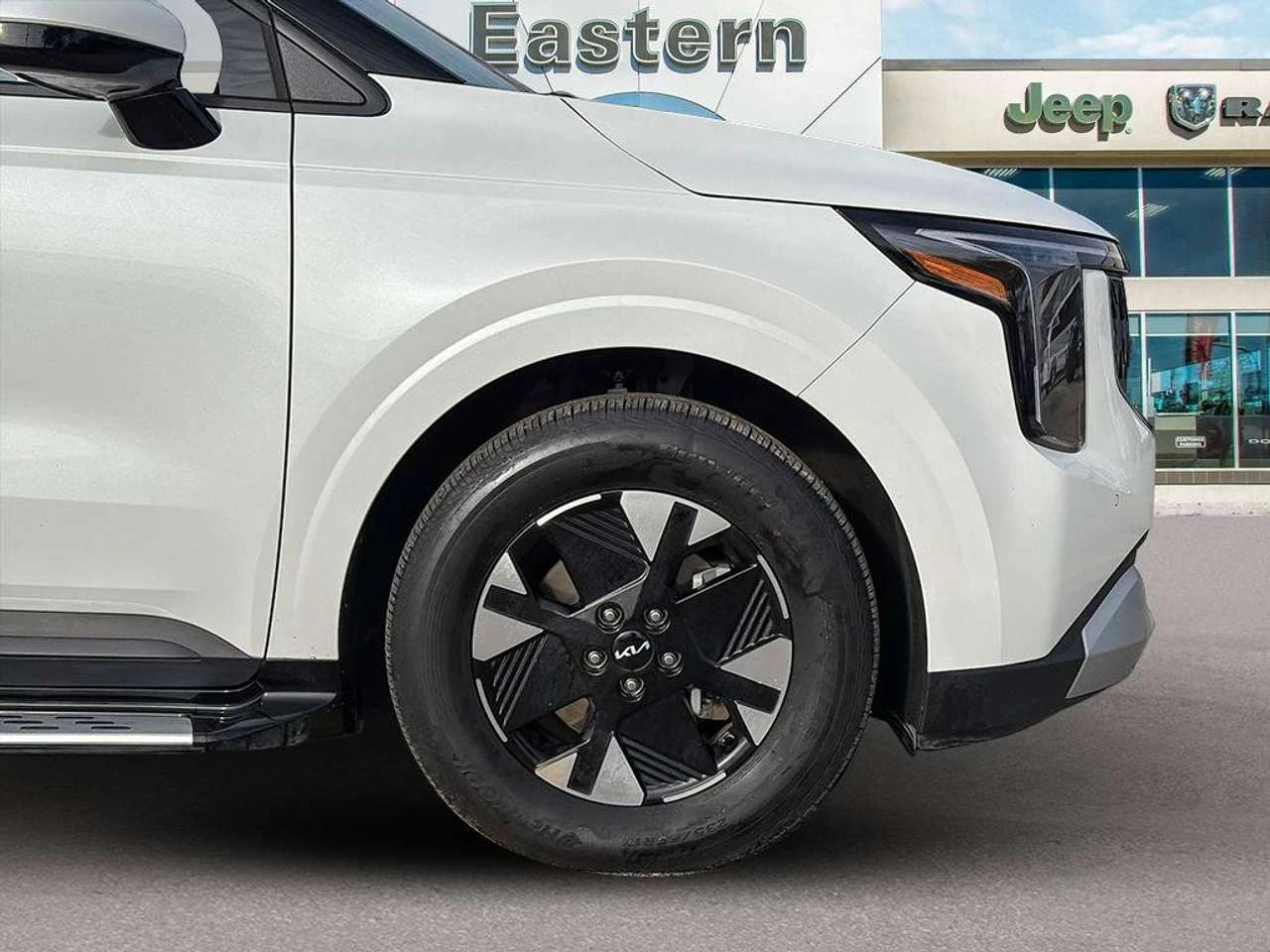 Kia Carnival LX+ | Heated Front Seats, снимка 8 - Автомобили и джипове - 56705847