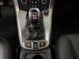 Chevrolet Captiva 2.2 D 184 k.s. LTZ - 4x4/ 7 Местен/ Кожен Салон, снимка 13