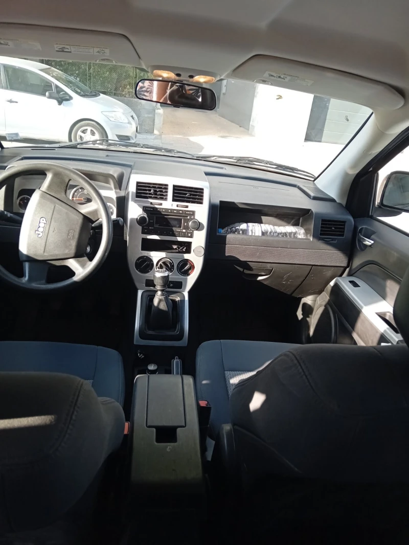 Jeep Compass, снимка 2 - Автомобили и джипове - 47970905