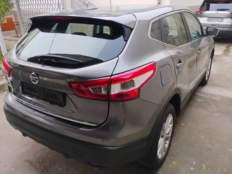 Nissan Qashqai 1, 2 DIG, снимка 5 - Автомобили и джипове - 52443431