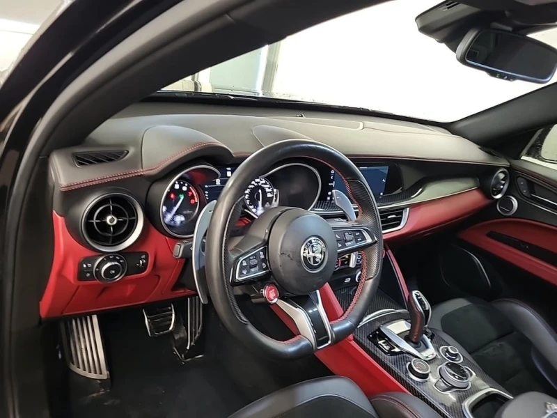 Alfa Romeo Stelvio * QUADRIFOGLIO * CARFAX * БЕЗ ПЪРВОНАЧАЛНА ВНОСКА, снимка 10 - Автомобили и джипове - 52919350