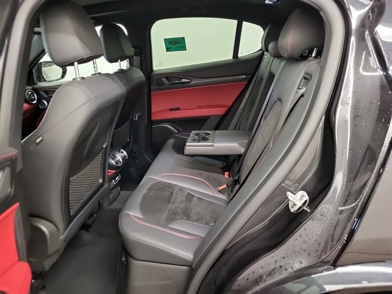 Alfa Romeo Stelvio * QUADRIFOGLIO * CARFAX * БЕЗ ПЪРВОНАЧАЛНА ВНОСКА, снимка 13 - Автомобили и джипове - 52919350