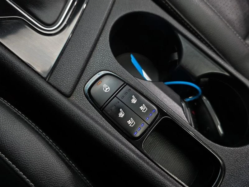 Kia Niro, снимка 17 - Автомобили и джипове - 56203837