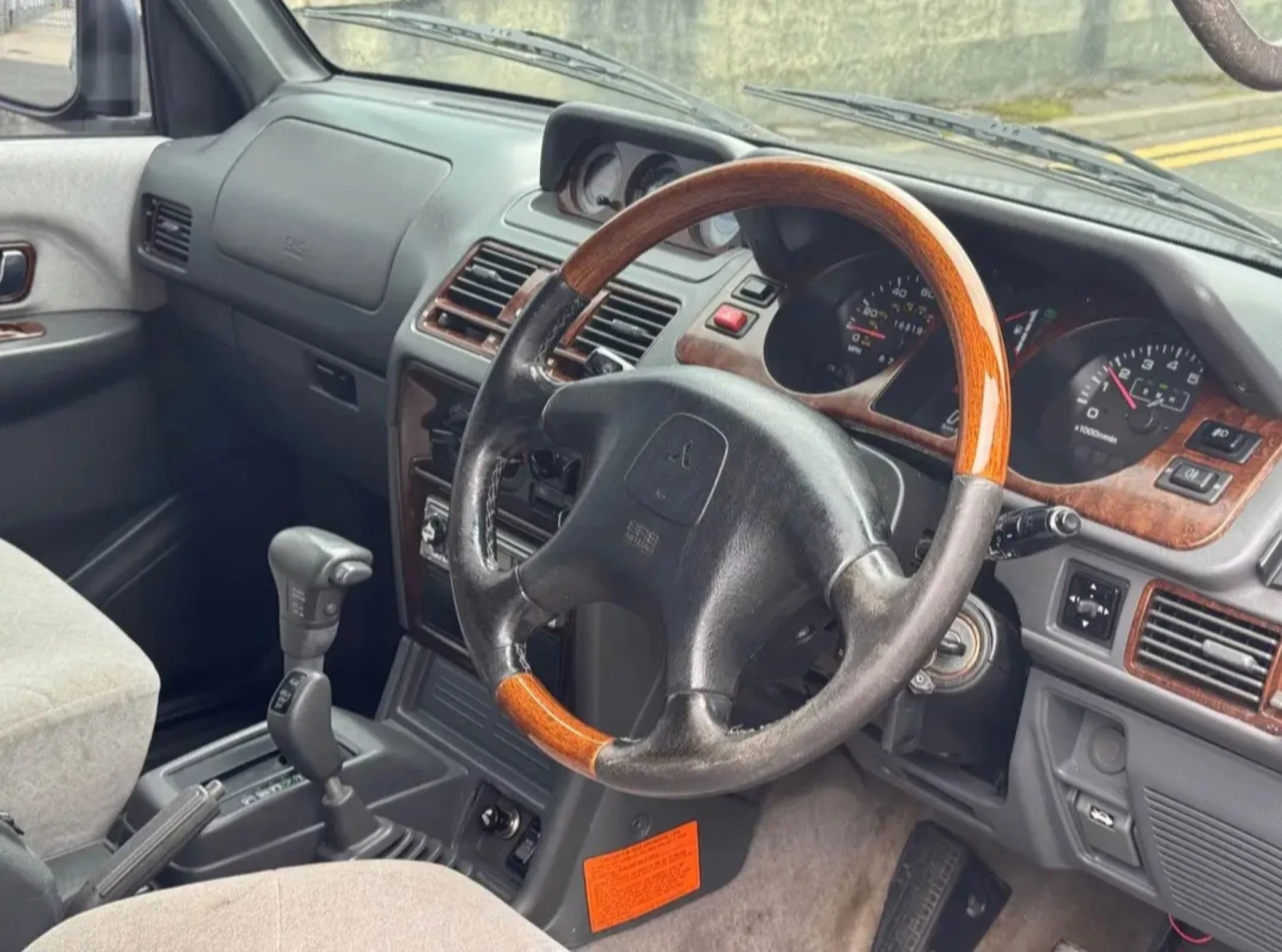 Mitsubishi Pajero Shogun 3.5 - изображение 5