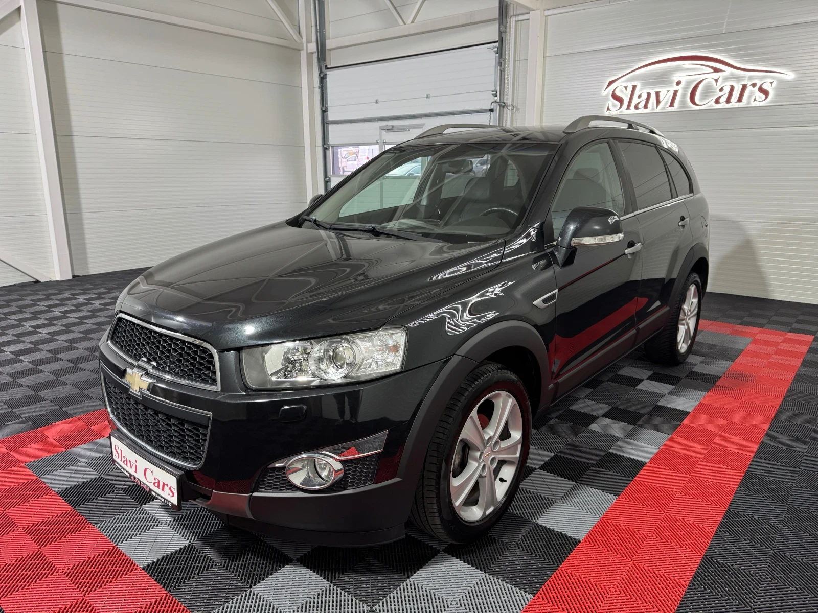 Chevrolet Captiva 2.2 D 184 k.s. LTZ - 4x4/ 7 Местен/ Кожен Салон, снимка 3 - Автомобили и джипове - 53914194