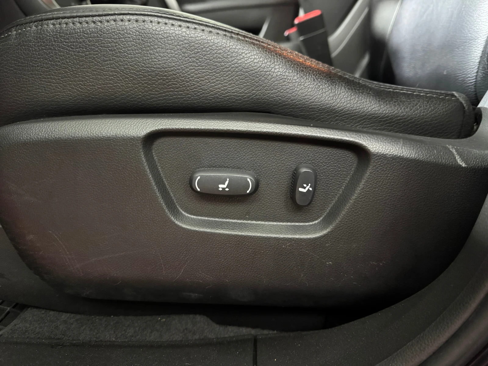 Chevrolet Captiva 2.2 D 184 k.s. LTZ - 4x4/ 7 Местен/ Кожен Салон, снимка 14 - Автомобили и джипове - 53914194