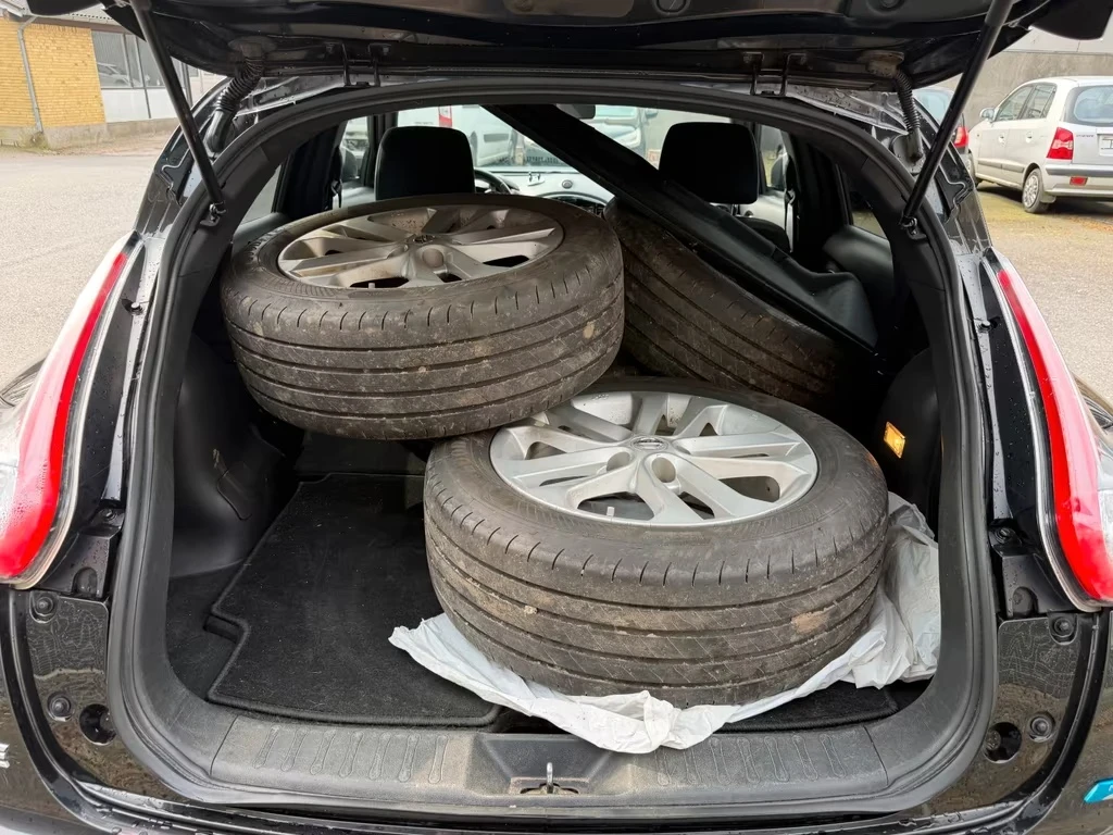 Nissan Juke 1.5 dCi N-CONNECTA 110ps DK, снимка 10 - Автомобили и джипове - 54153613