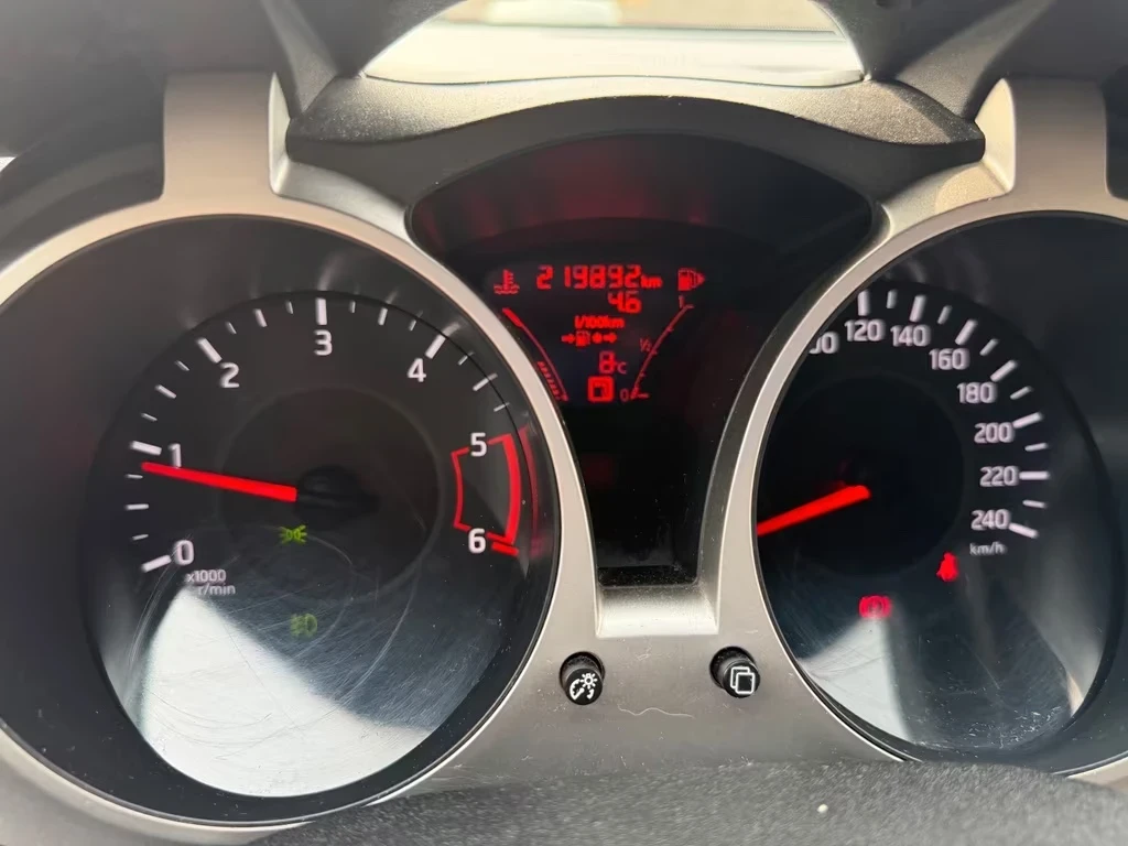 Nissan Juke 1.5 dCi N-CONNECTA 110ps DK, снимка 13 - Автомобили и джипове - 54153613