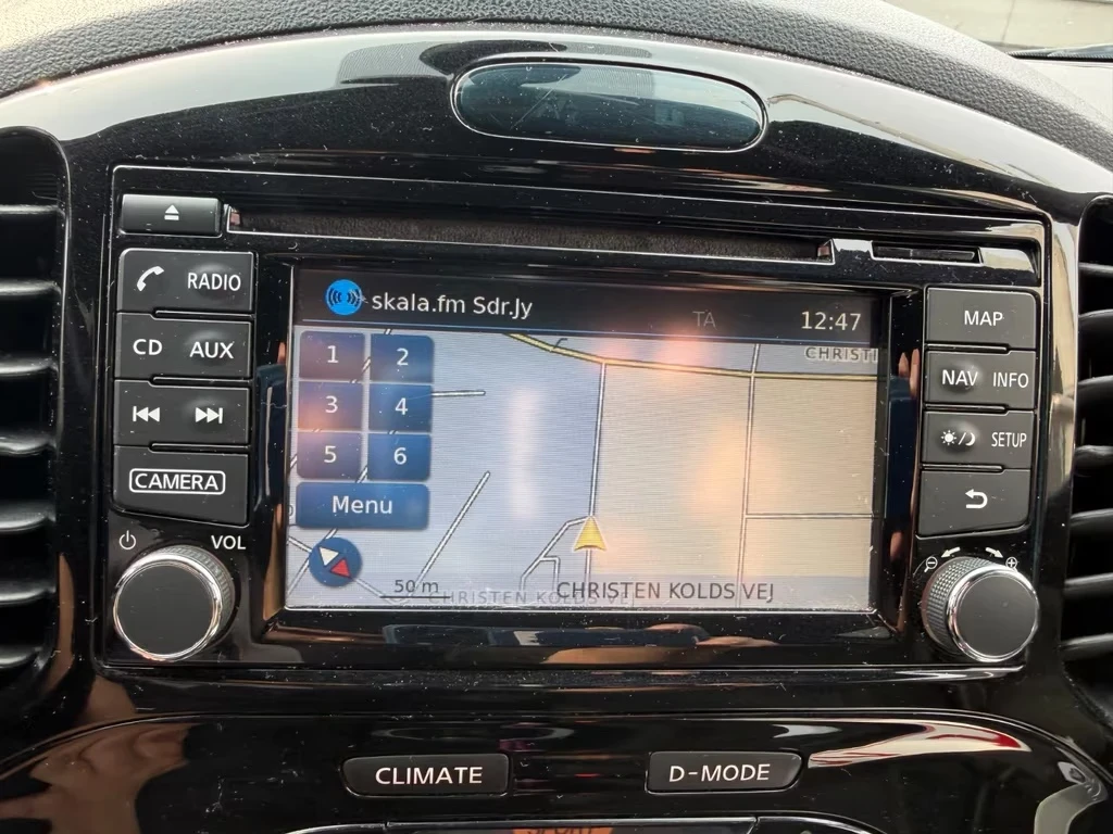 Nissan Juke 1.5 dCi N-CONNECTA 110ps DK, снимка 15 - Автомобили и джипове - 54153613