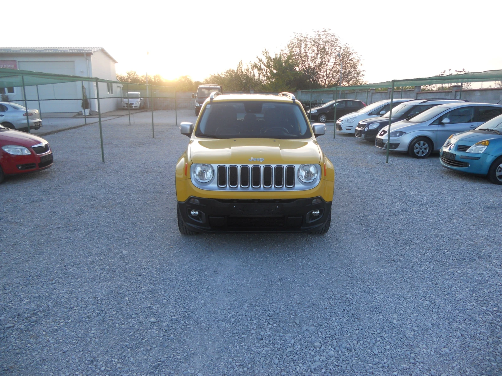 Jeep Renegade 2. 2.0 Mjet LIMITED 4X4, снимка 2 - Автомобили и джипове - 54338567