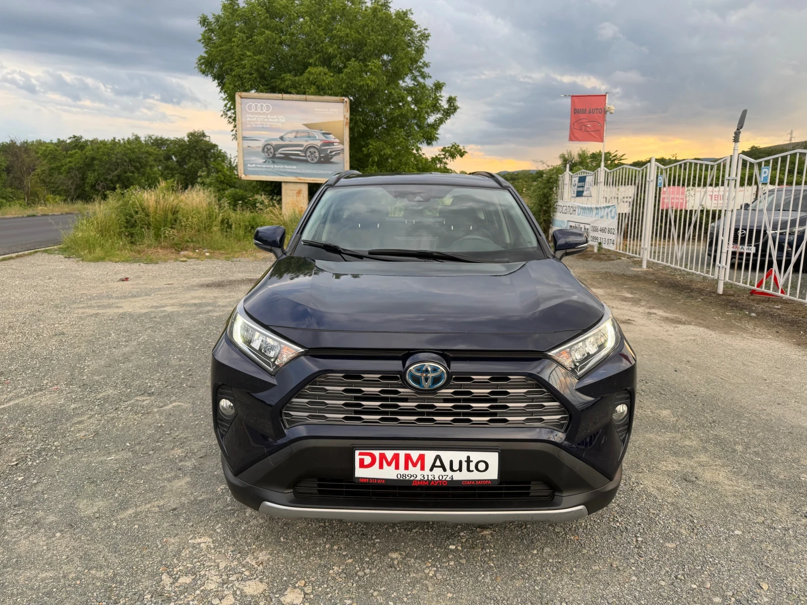 Toyota Rav4 2.5 HYBRID / 4X4 / ЕВРО6 / ДИСТРОНИК / WAZE , снимка 2 - Автомобили и джипове - 54825971