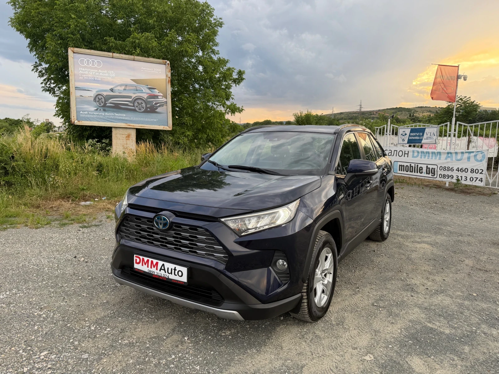 Toyota Rav4 2.5 HYBRID / 4X4 / ЕВРО6 / ДИСТРОНИК / WAZE 