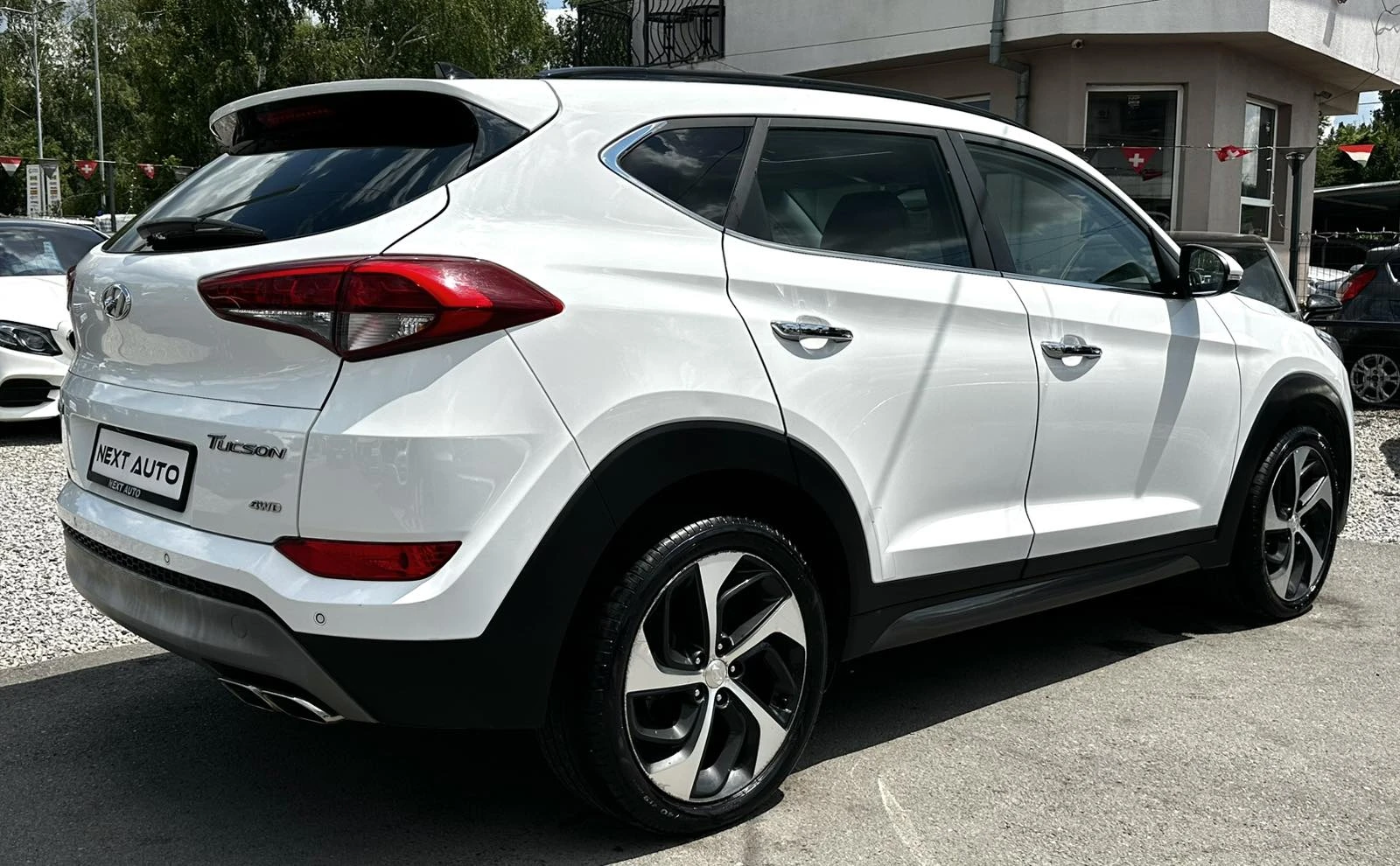 Hyundai Tucson 2.0D 185HP AWD PANO CAMERA LANE ASSIST E6B, снимка 5 - Автомобили и джипове - 55176947
