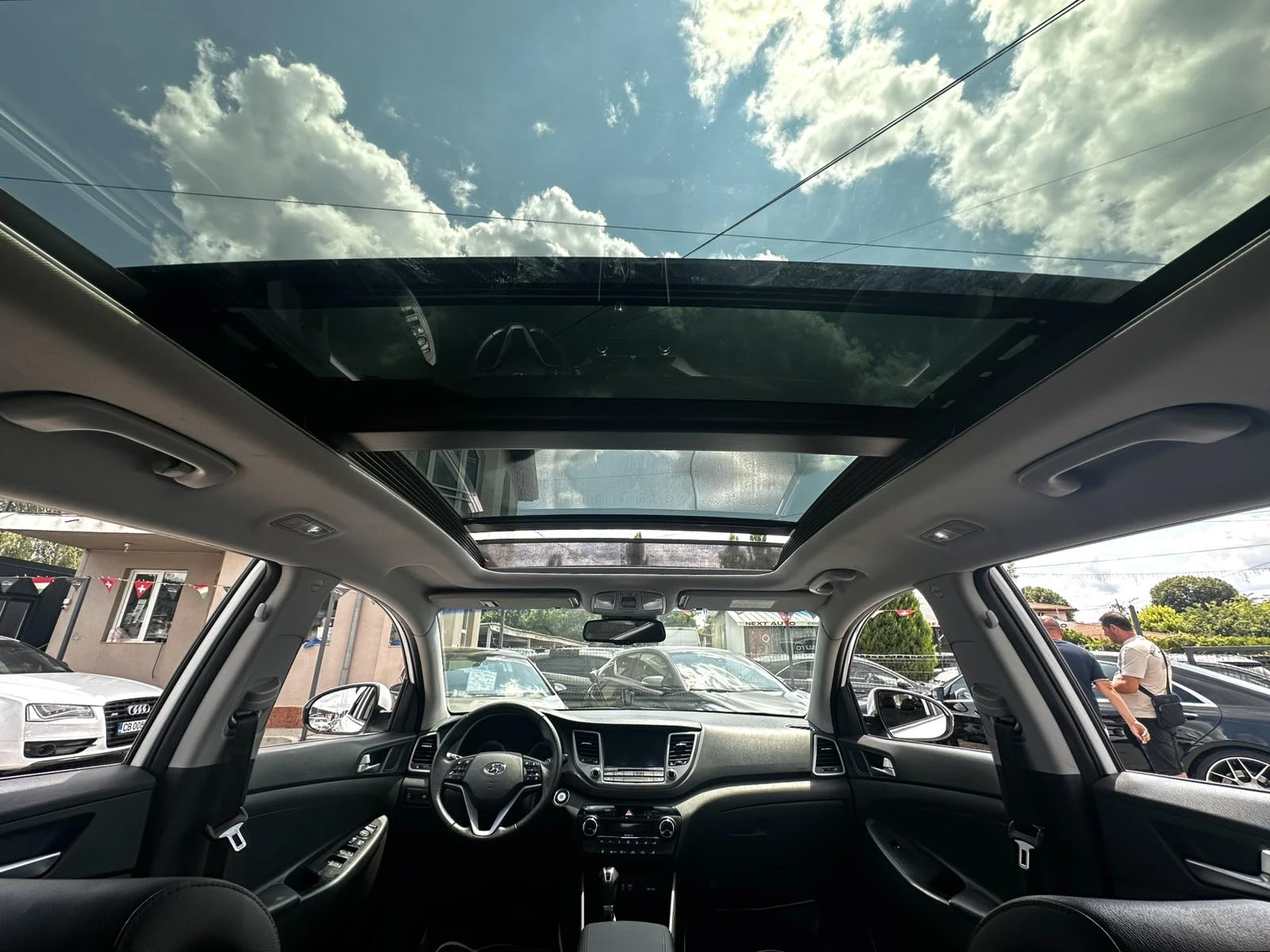 Hyundai Tucson 2.0D 185HP AWD PANO CAMERA LANE ASSIST E6B, снимка 10 - Автомобили и джипове - 55176947